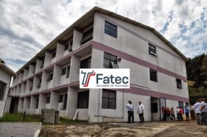 Fatec Cotia oferece vaga para auxiliar em informática