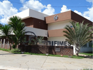 Unifimes abre 15 vagas para professor substituto em Goiás