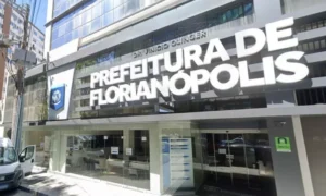 Florianópolis SC seleciona profissionais para educação