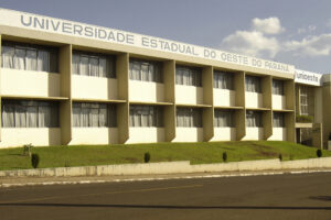 Unioeste seleciona professor de Libras: confira!