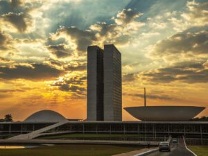 Vagas em Concursos no DF: Mais de 65 mil até 2026